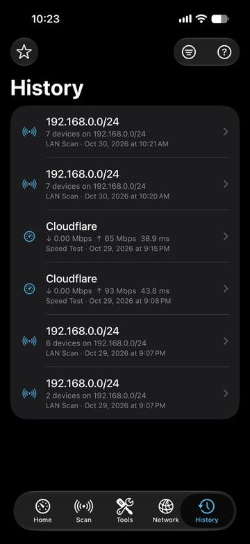 NetToolkit history list with saved network results.